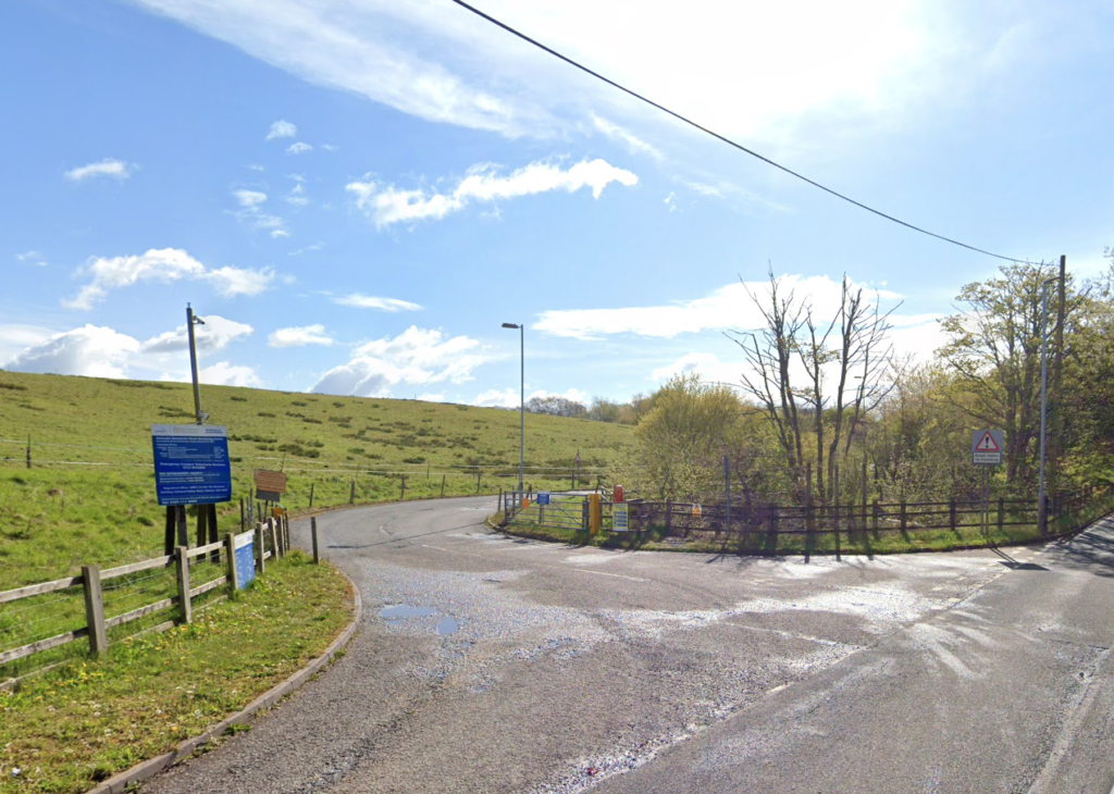 Cameras to reduce tip queues